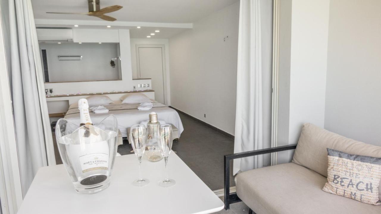 Official Page "Residence Bleu Marine" - Sea View Apartments & Studios - Saint-Martin French Side Grand Case Exteriér fotografie
